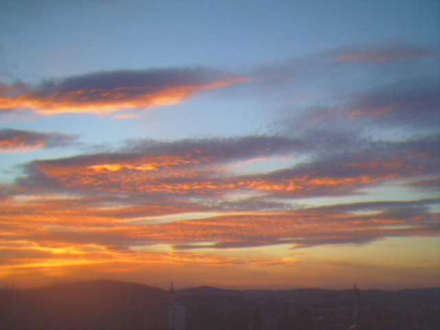 2005-10-08 19-22